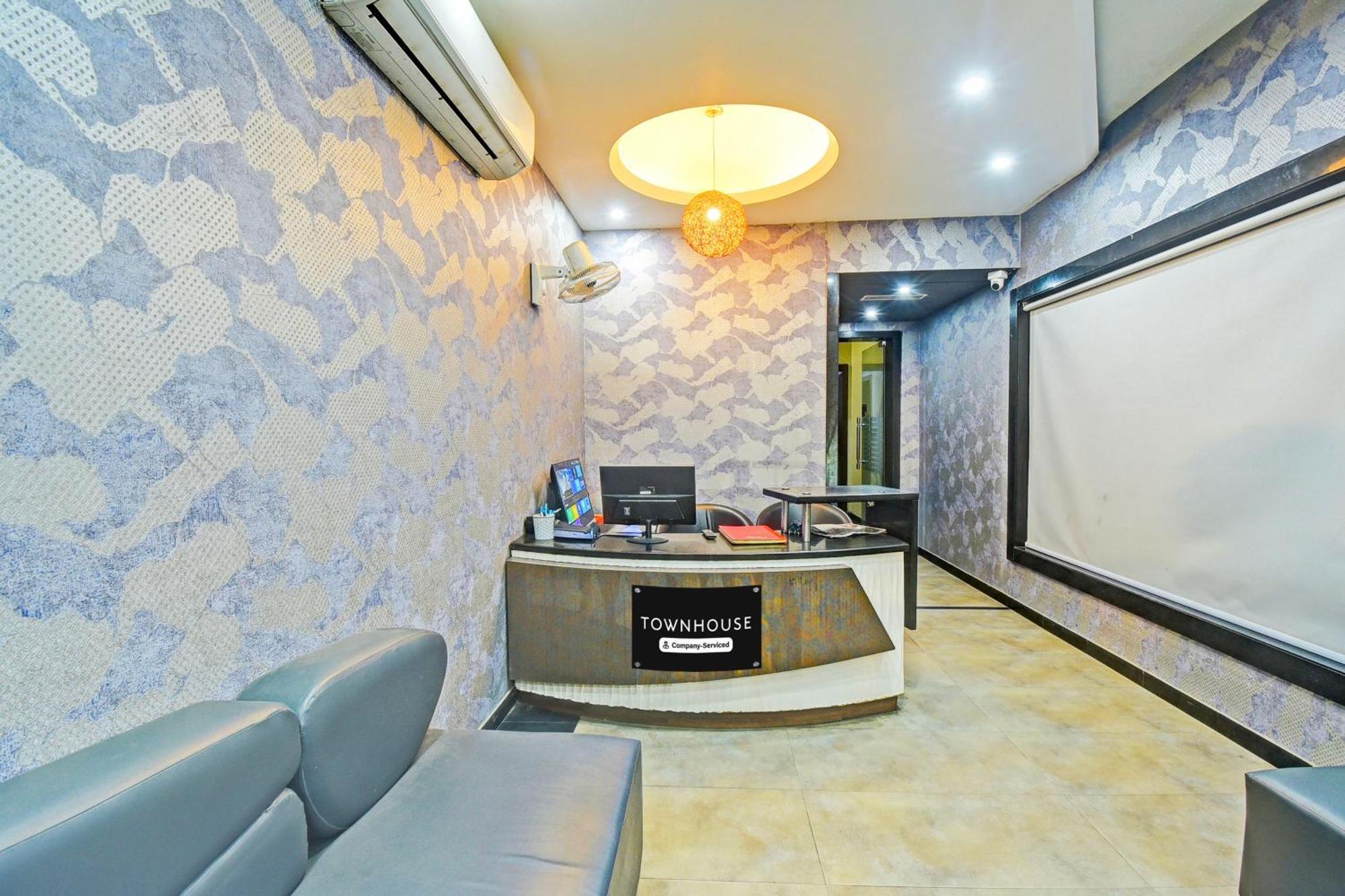 Super Townhouse Amrapali Circle Formerly Hotel Aqua Jaipur Ngoại thất bức ảnh