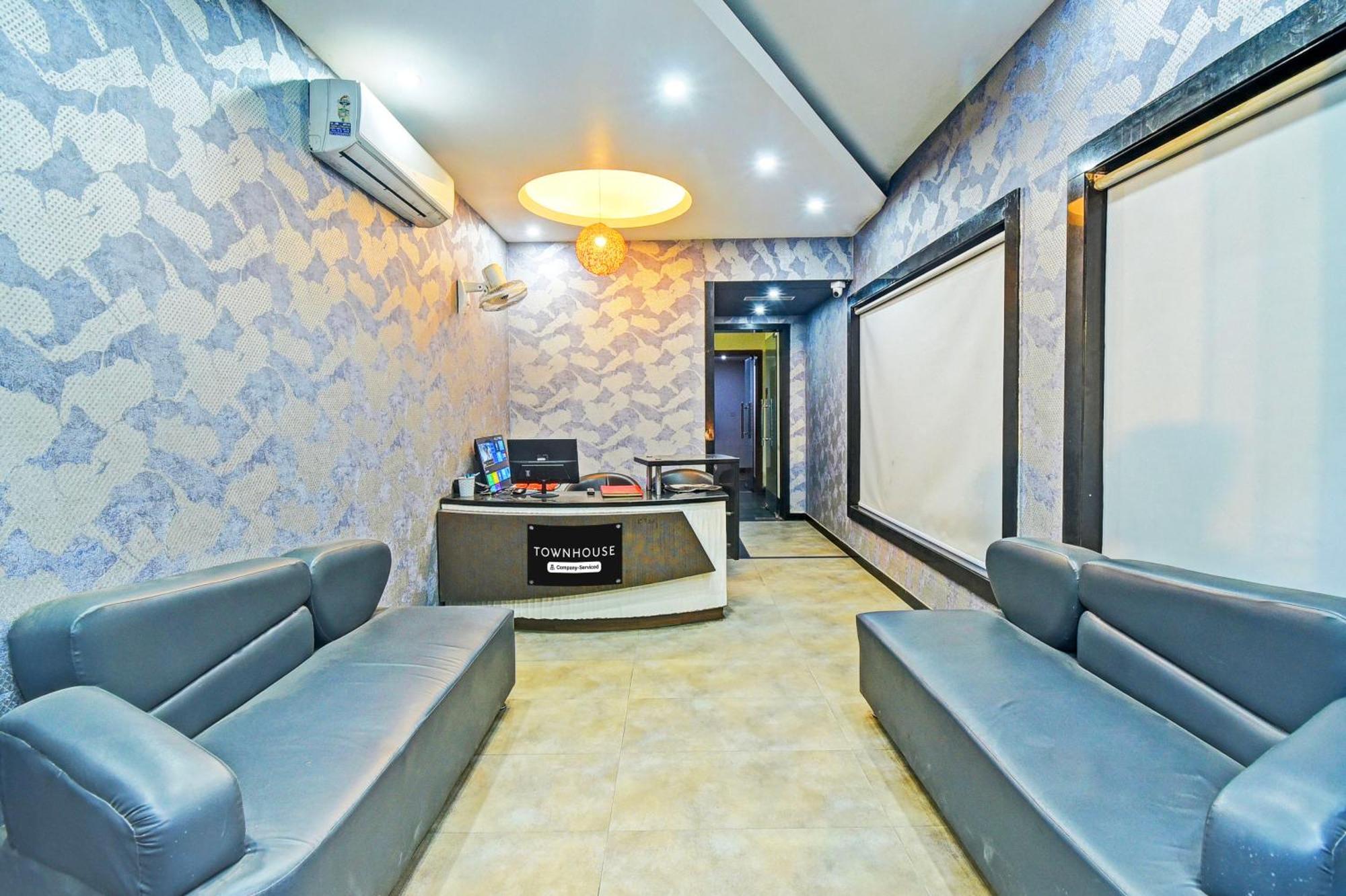 Super Townhouse Amrapali Circle Formerly Hotel Aqua Jaipur Ngoại thất bức ảnh